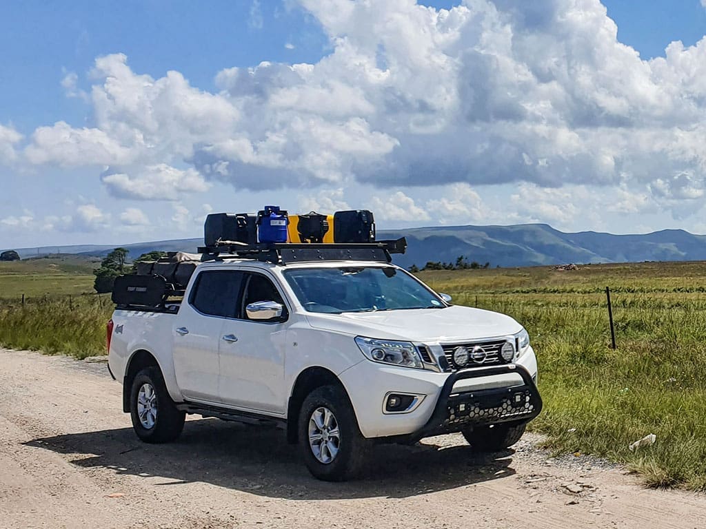 Nissan Navara/Frontier D23 Slimline II Roof Rack Kit – by Front Runner