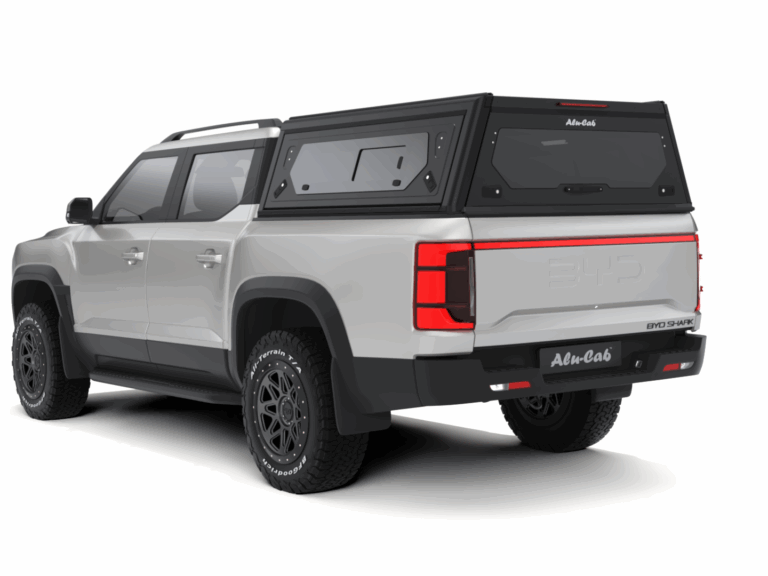 3 C2-D-BYD24-B-W Closed - Rear34